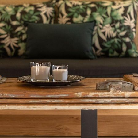 Nalas Suites Emporio  Exteriör bild