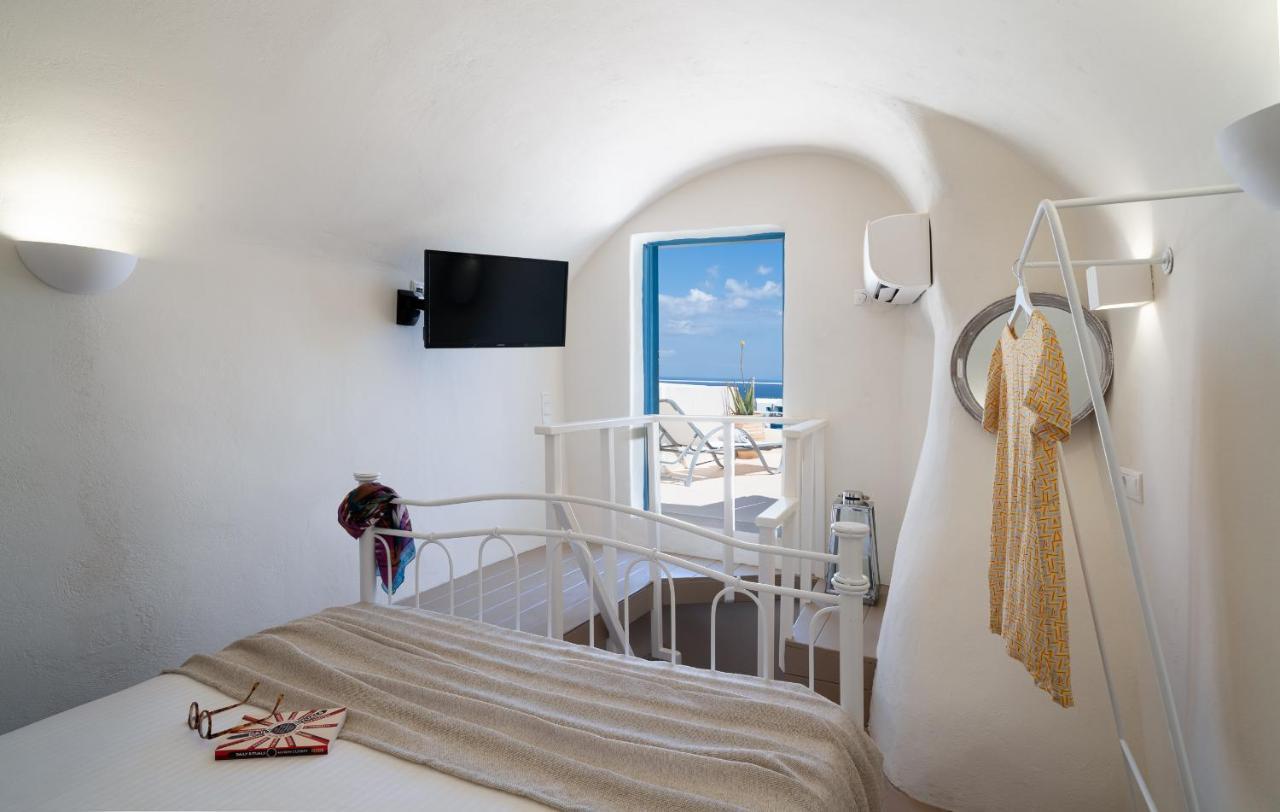 Nalas Suites Emporio  Exteriör bild